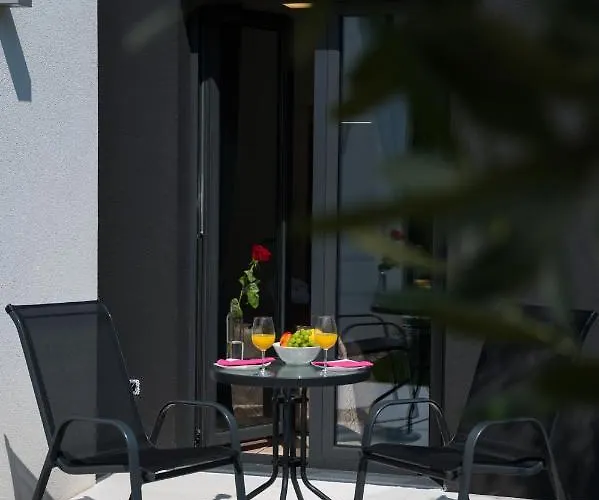 Lucky Charm Apartman *