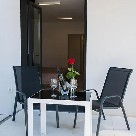 Lucky Charm Apartment *